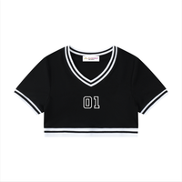 T-shirt court à col en V pour femme